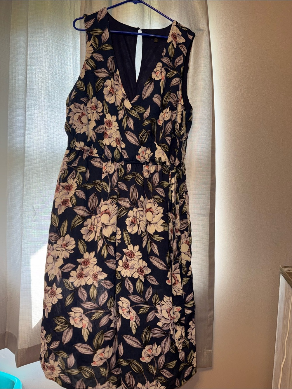 Floral V-Neck Sleeveless Romper in Black and Cream